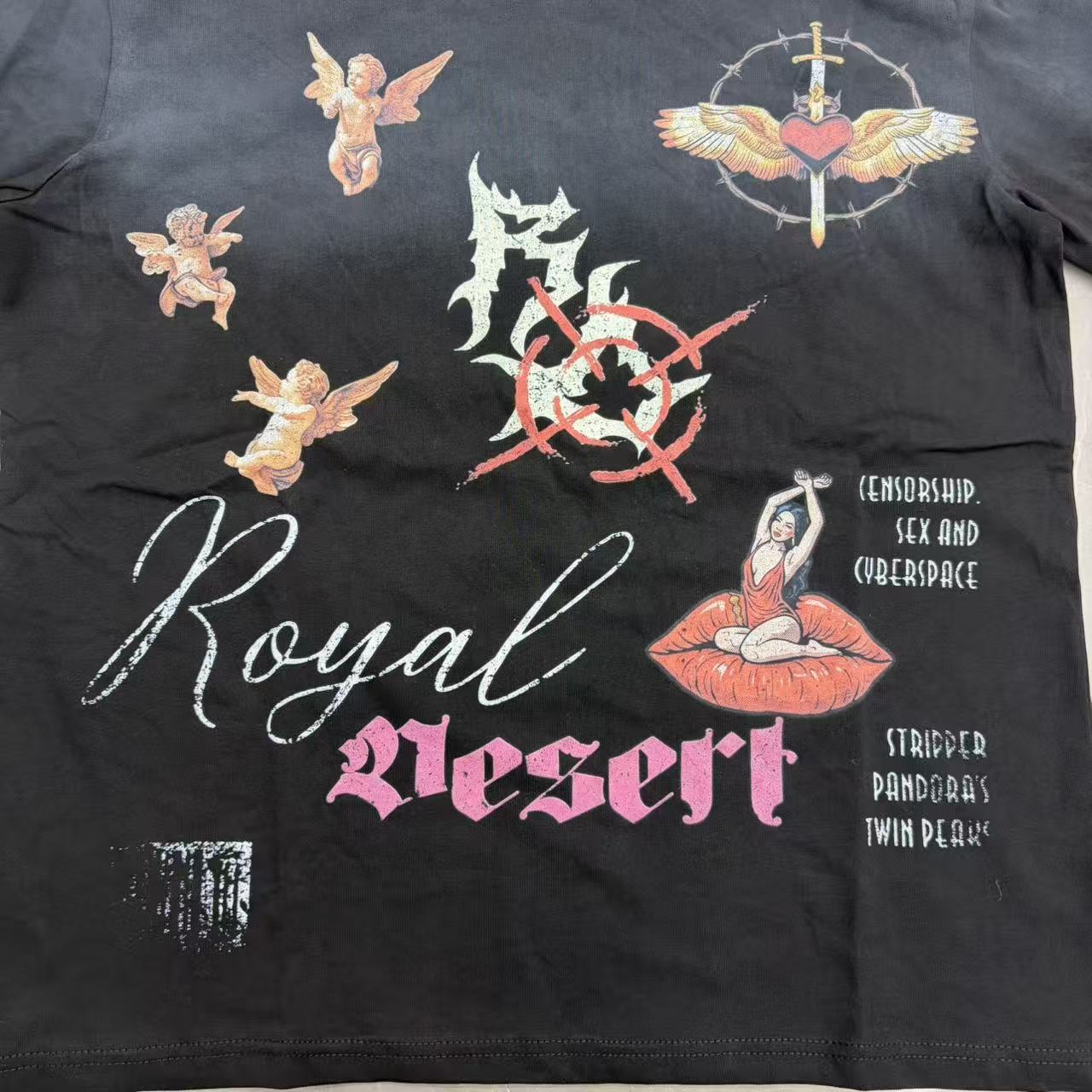 Royal Desert Angel Graphic Contrast Pink Ringer T‑Shirt