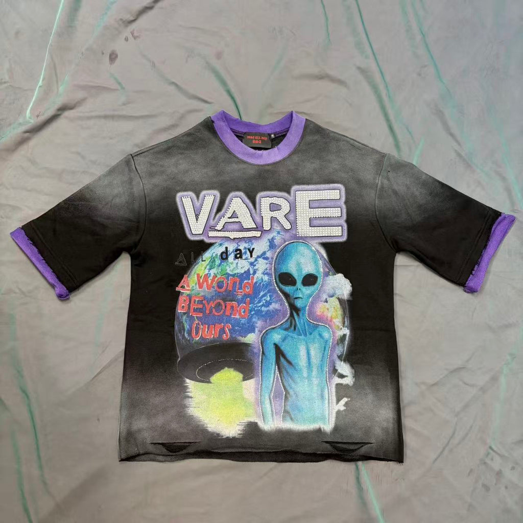 Vareallday Alien Sci‑Fi Cropped Ringer T‑Shirt