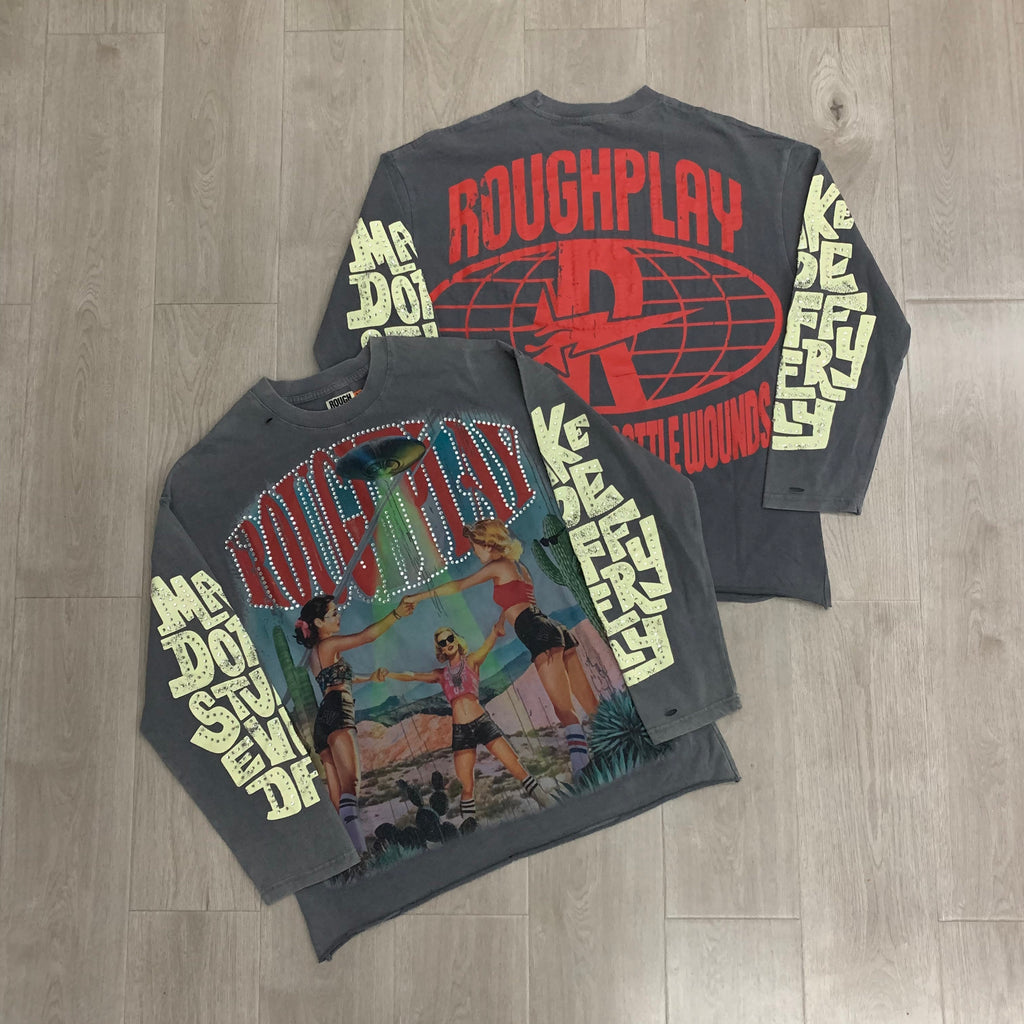 RoughPlay Desert UFO Retro Graphic Distressed Long Sleeve Tee