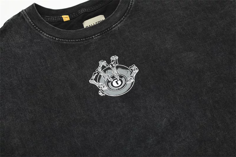 Creative big eyed printed short sleeved T-shirt for men and women, loose cotton T-shirt for high street fashion brands, washed and worn T-shirt