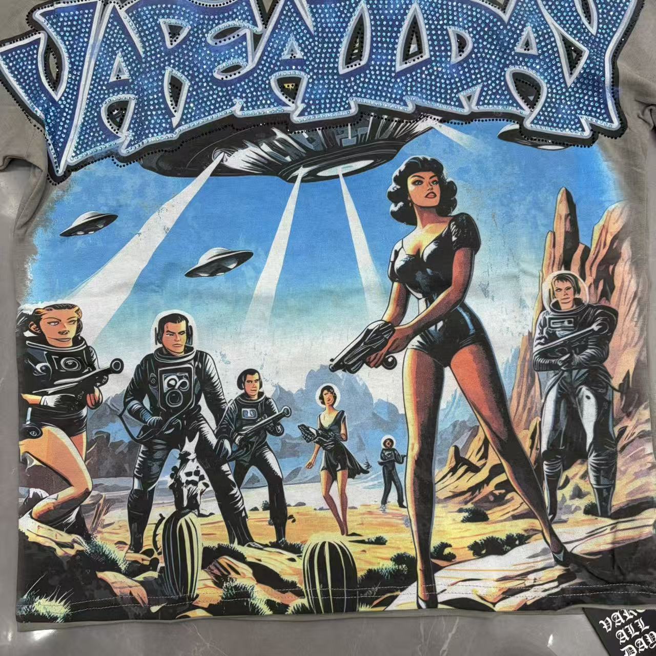 Vareallday Retro UFO Sci‑Fi Vintage T‑Shirt