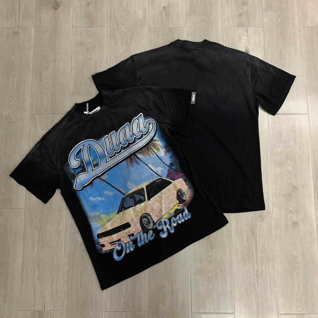 DUAA On The Road Vintage Car Graphic T‑Shirt