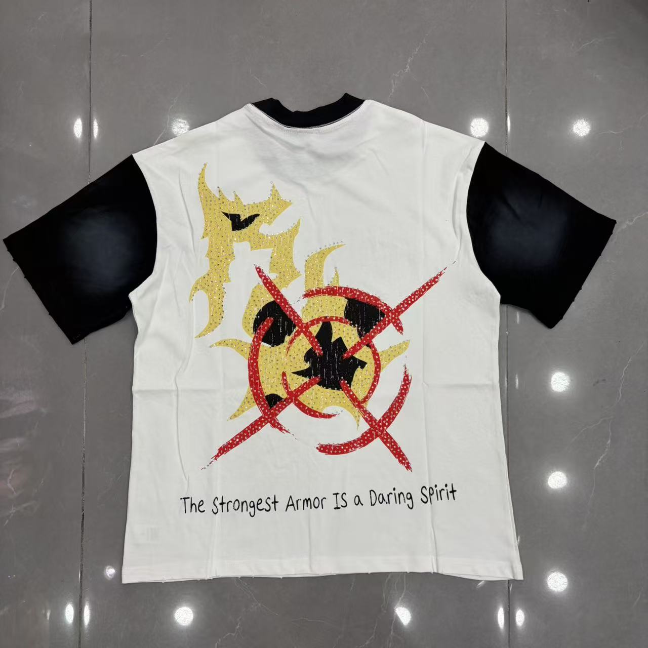 Royal Desert Collage Eye Graphic Contrast Sleeve T‑Shirt