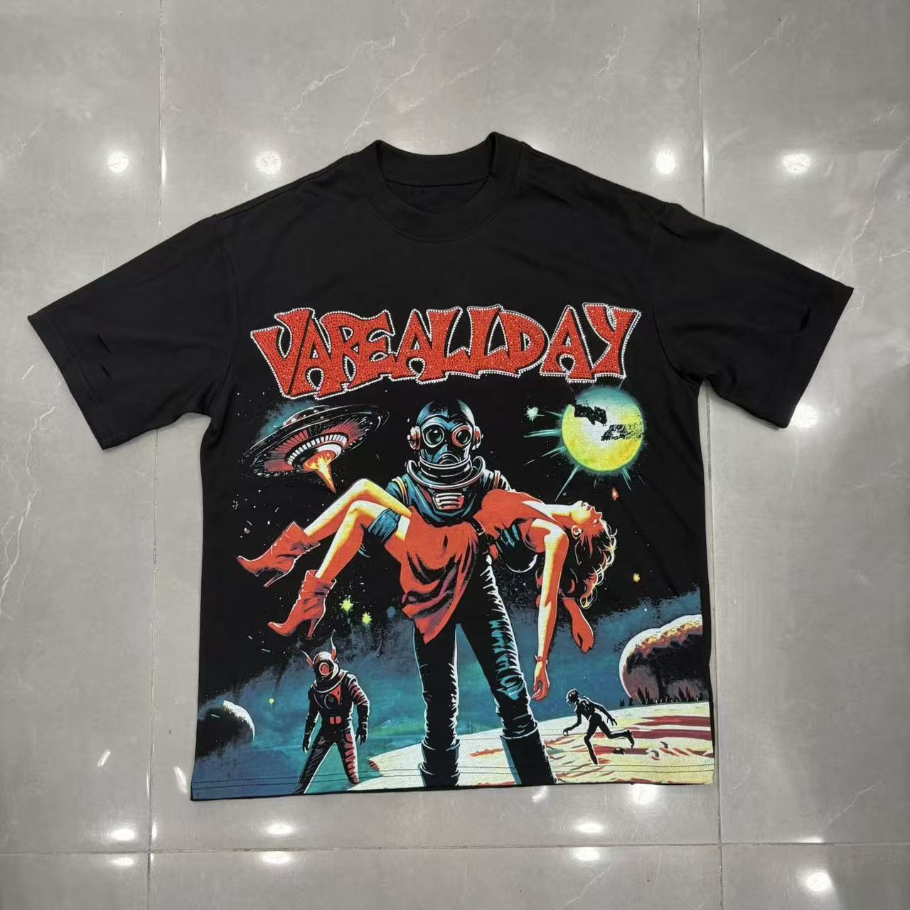 Vareallday Retro Sci‑Fi Alien Horror Graphic T‑Shirt